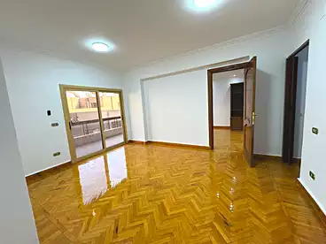 مقر إداري للإيجار في أبراج عثمان، شارع كورنيش المعادي، 500 متر