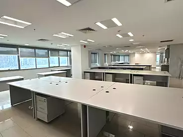 إداري للإيجار في عبد الفتاح احمد، شارع الشهيد، 500 متر