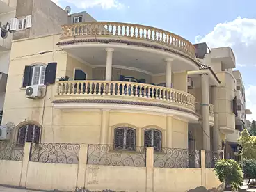 Separate Villa For sale in Al Hay Al Thaleth, 10th of Ramadan, 300 sqm