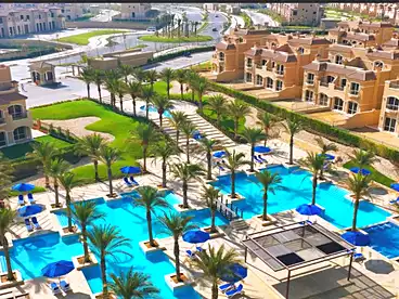 فلل للبيع في كمبوند لافيستا سيتى، الحي السكني الرابع - R4، 275 متر