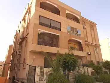شقق للبيع في شارع عزيز الشوان، الحي التاسع، 220 متر