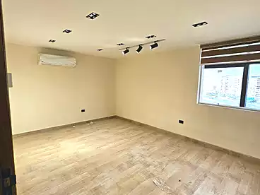 Administrative For rent in Carrefour Main Street, Zahraa El Maadi, 140 sqm