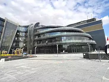 Administrative Building For rent in Southern 90th St., 90th Street, 10000 sqm