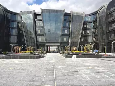 Offices For rent in Southern 90th St., 90th Street, 7000 sqm