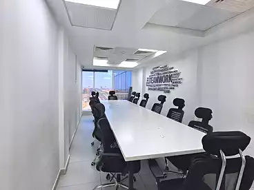 Offices For rent in Northern 90th St., 90th Street, 120 sqm