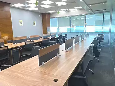 Offices For rent in Southern 90th St., 90th Street, 420 sqm