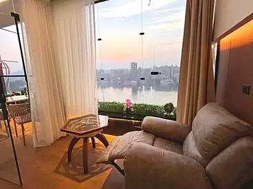 في شارع عبد العزيز آل سعود، المنيل، 250 متر