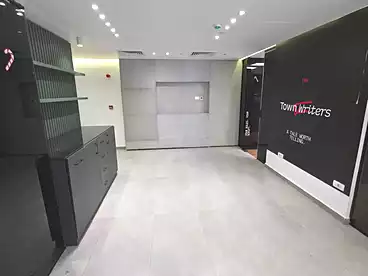 Administrative For rent in Hyde Park Business District, Compounds in New Cairo, 142 sqm