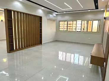 Apartments For sale in El Tahrir St., Dokki, 330 sqm