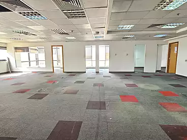 Offices For rent in Southern 90th St., 90th Street, 600 sqm