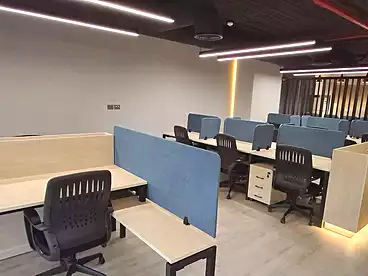 إداري للبيع في مول الشانزليزيه - بيراميدز، الحي المالي، 10 متر