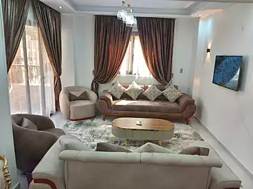 في شارع مكرم عبيد، مدينة نصر، 225 متر