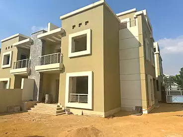 فلل للبيع في أوريانا IV - كمبوند كايرو فيستيفال سيتي، كمبوند كايرو فيستيفال سيتي - الفطيم، 252 متر