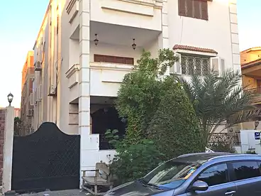 عقارات للبيع في شارع محمود سامي البارودي، القرية السياحية الرابعه، 510 متر
