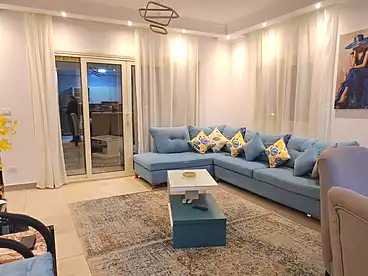 في شارع علي السباعي، الياسمين 4، 160 متر
