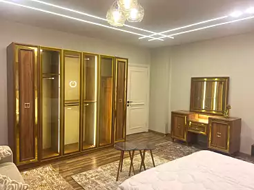 شقق للبيع في جزيرة العرب، المهندسين، 200 متر