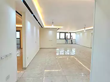 إداري للإيجار في شارع الخمسين، زهراء المعادي، 290 متر