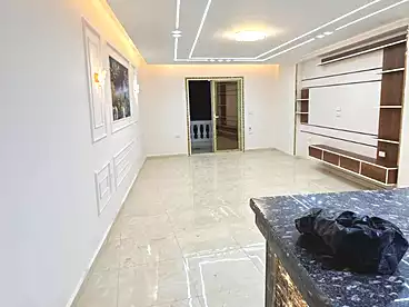 في شارع المجزر الالي، اللبيني، 150 متر