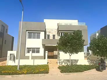 فيلا منفصلة للبيع في سنتر فيل - كمبوند هايد بارك، كمبوند هايد بارك، 375 متر
