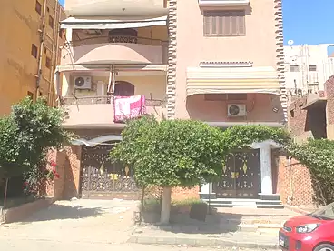 House / Home For sale in Neighbourhood 1, 15th of May, 260 sqm