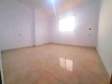 Apartments For rent in El Shareaa El Gadid St., Shubra El Khaima, 170 sqm