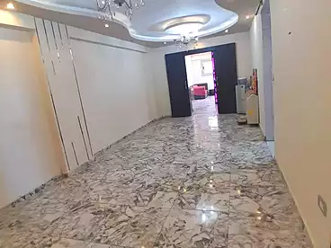 شقق للبيع في شارع جمال عبد الناصر، المندرة، 200 متر
