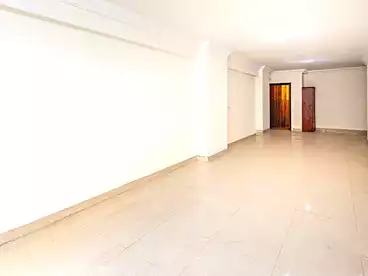 شقق للبيع في شارع بورسعيد، كامب شيزار، 160 متر