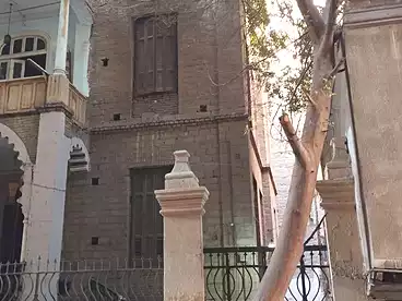 Building For sale in Abdou Basha, El Abbasiya, 355 sqm