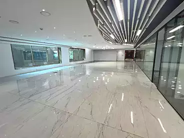 Administrative For rent in Northern 90th St., 90th Street, 900 sqm