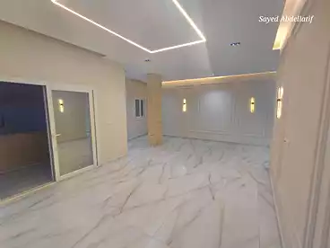 Apartments For sale in Ali Hassan Shaaban St., Fifth Neighborhood, 235 sqm
