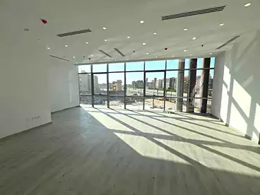 Administrative For rent in Southern 90th St., 90th Street, 160 sqm