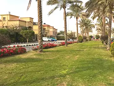 فلل للبيع في شارع أحمد رامي، المرحله الأولى، 318 متر
