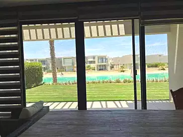 شاليه بحديقة للبيع في منتجع ازها - مدار، منتجعات الساحل الشمالى، 133 متر