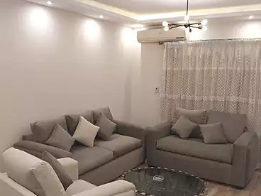 شقق مفروشة للإيجار في شارع يوسف السباعي، المرحله الأولى، 125 متر
