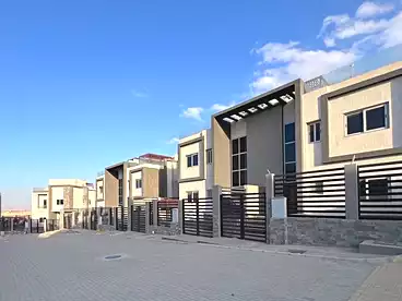 فلل للبيع في الخمائل، كمبوند بالشيخ زايد، 370 متر