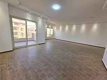 في شارع بيرم التونسي، النرجس 2، 250 متر