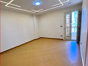 Properties For sale in El-Gaish Rd St., Miami, 175 sqm