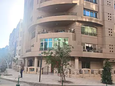 Offices For rent in El Sedeek St., Sheraton, 400 sqm