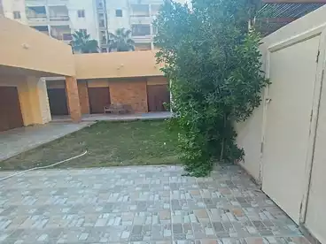 فلل للبيع في شارع الحنفية، البيطاش، 650 متر