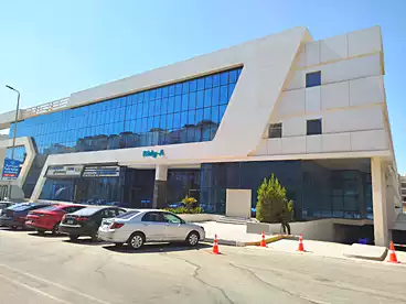 عيادات للبيع في شارع 79، النرجس عمارات، 103 متر