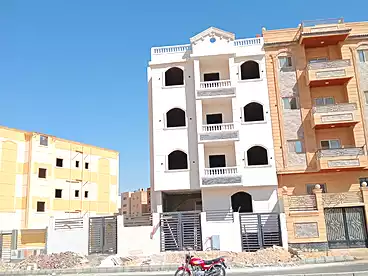عمارات للبيع في مسلسل 5، حدائق أكتوبر، 180 متر