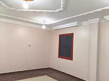 شقق للإيجار في احمد عكاشة، شارع د، 200 متر