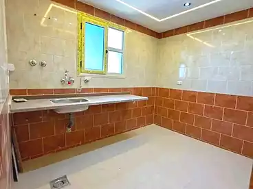 شقق للبيع في البيطاش، العجمي، 150 متر