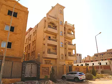 في حي 2000 قطعة، التوسعات الشمالية، 140 متر