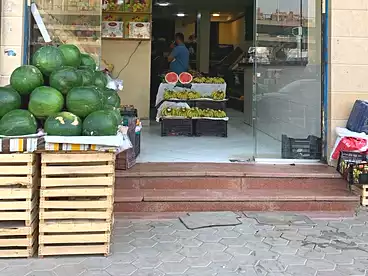 محلات للبيع في اللبيني، فيصل، 158 متر