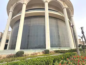 محلات للإيجار في شارع التسعين الجنوبي، شارع التسعين، 290 متر
