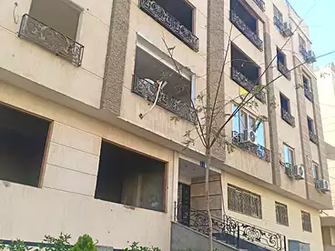 Apartments For sale in Tenth Neighborhood, Zahraa El Maadi, 182 sqm
