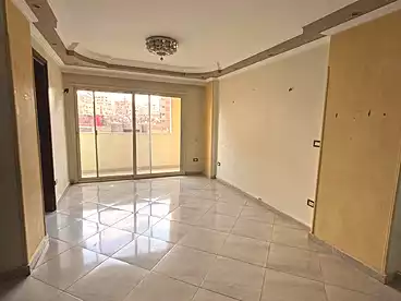 شقق للإيجار في شارع أحمد عصمت، عين شمس، 100 متر