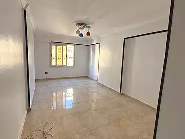 شقق للبيع في شارع جمال عبد الناصر، المندرة، 165 متر