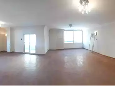 Apartments For sale in Eighth District, Nasr City, 220 sqm